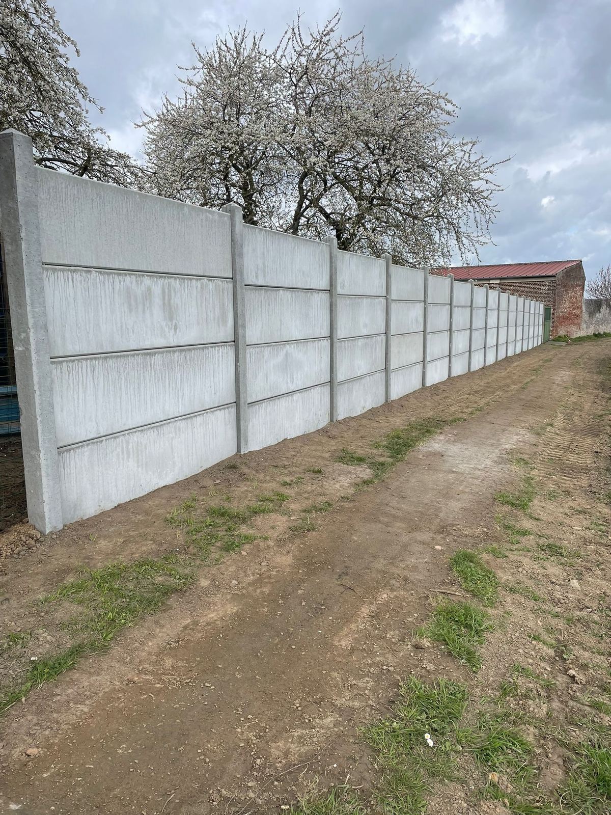 Clôture panneaux béton préfabriqués — JS Aménagement